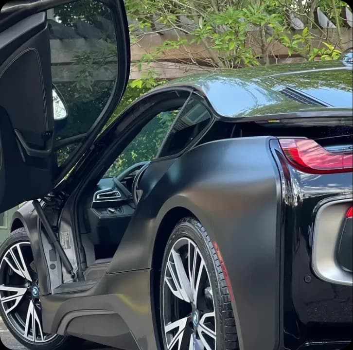 Detailed BMW i8